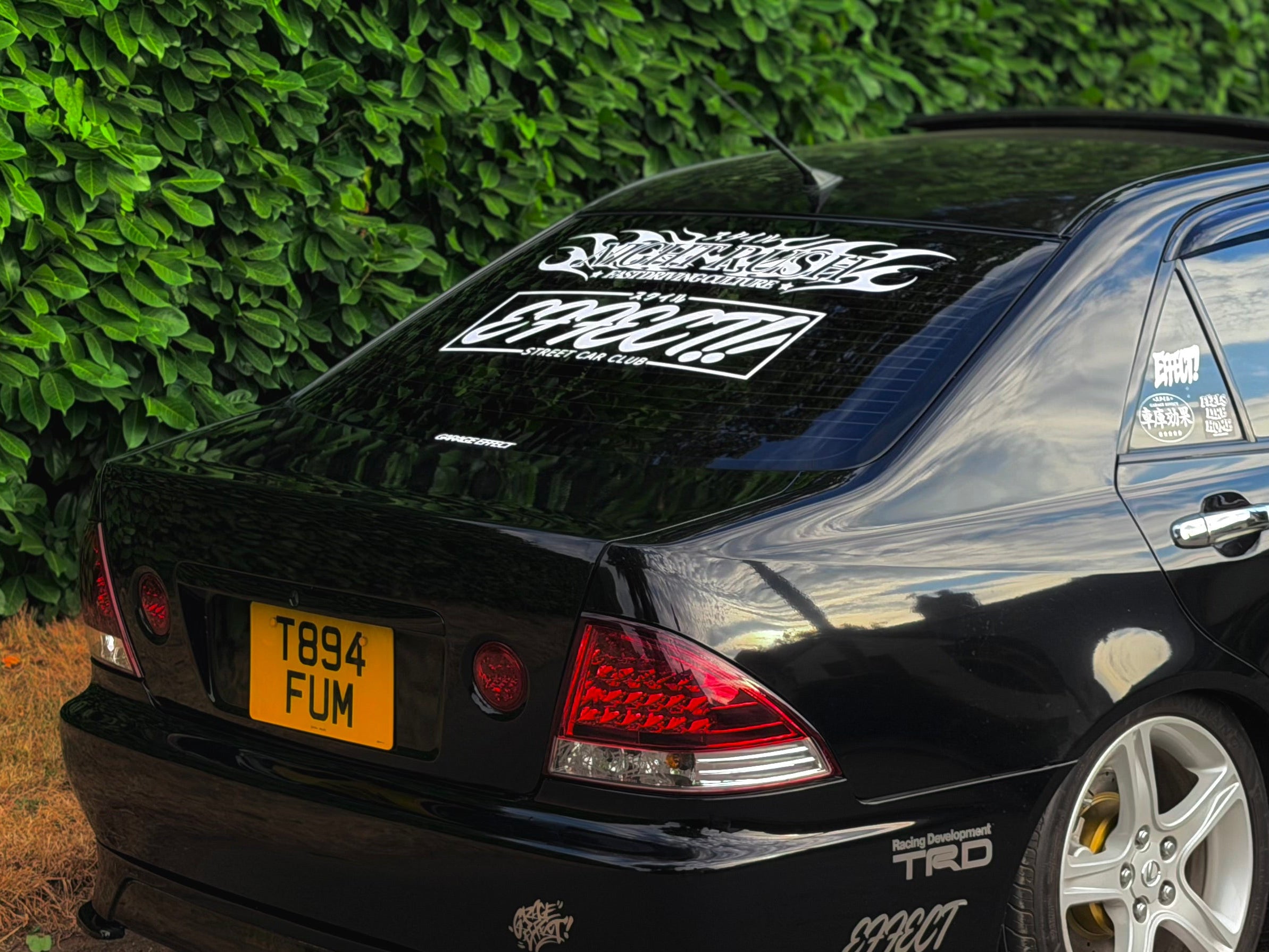 EFFECT 90’s style rear banner